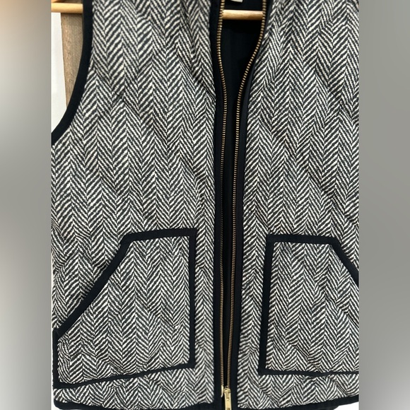 J Crew Quilted Zip Up Vest Pockets Black Cream Chevron Print Women’s XXS - Picture 4 of 11